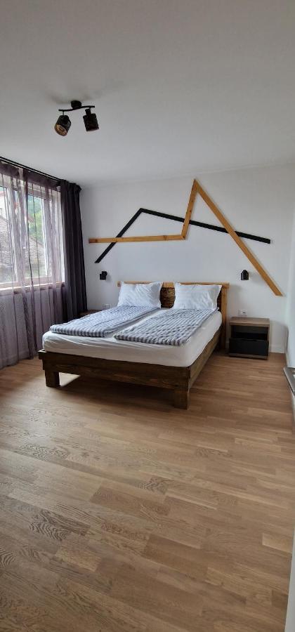 Central Apartment With City View Braşov Buitenkant foto
